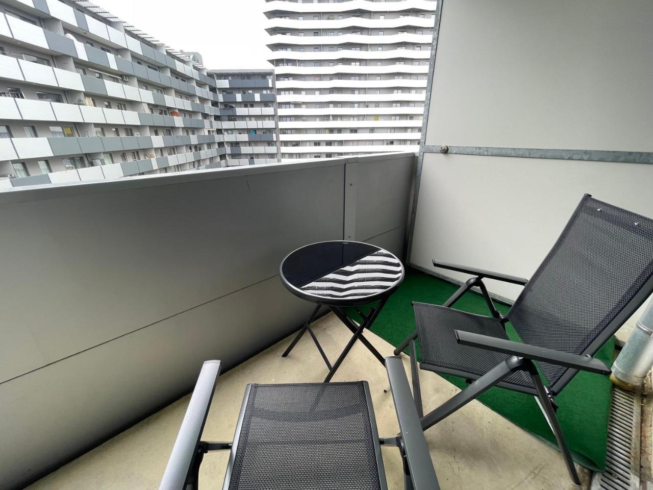 Spacious 1br Apartment With Balcony Above Citygate Shopping Complex With Metro Access