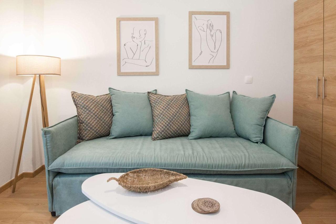 Fresh Urban 1 Bd Apt With Balcony In Zografou