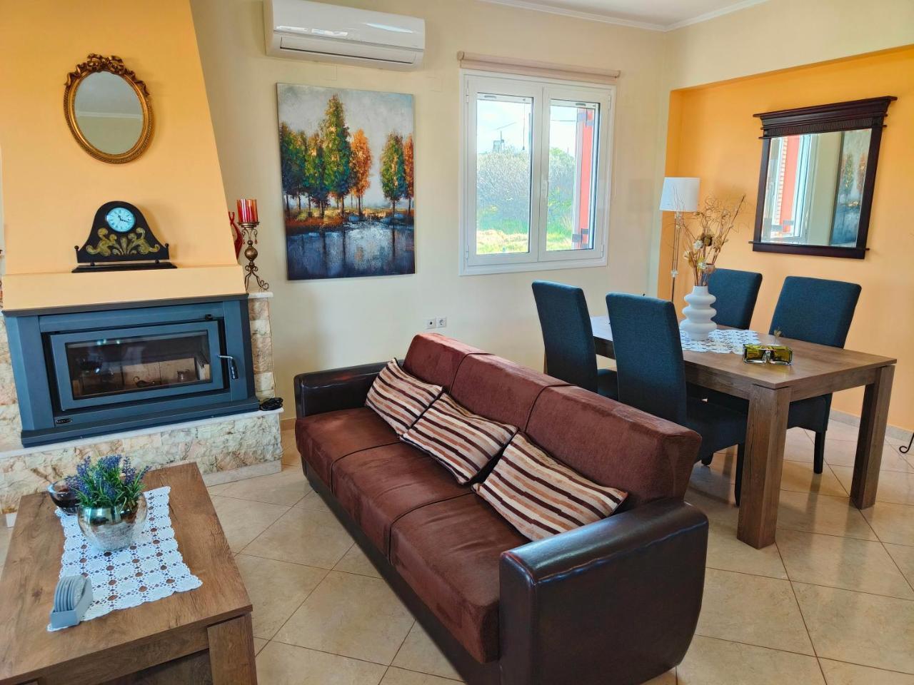 Pazinos/neveli Cottage