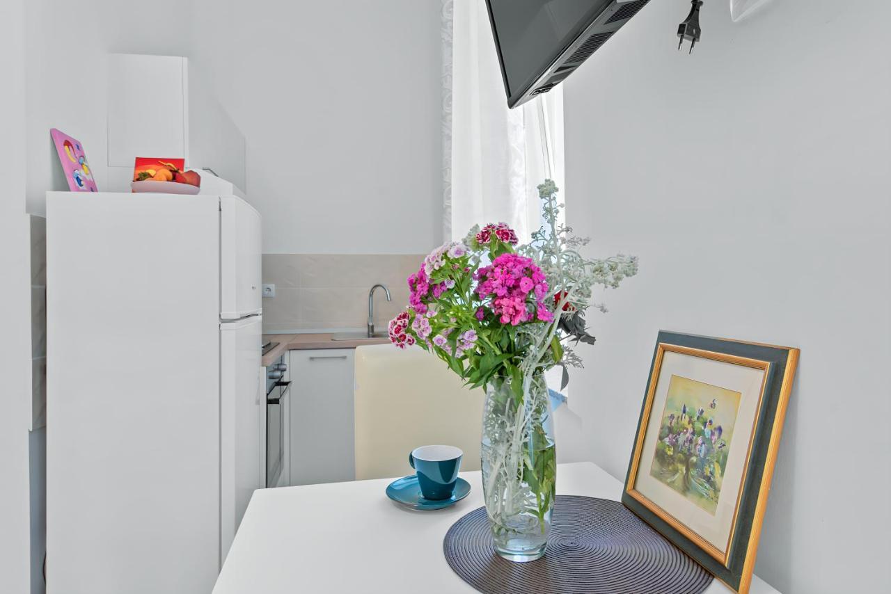 Mima City Center Balcony Studio 5 Rijeka Rent