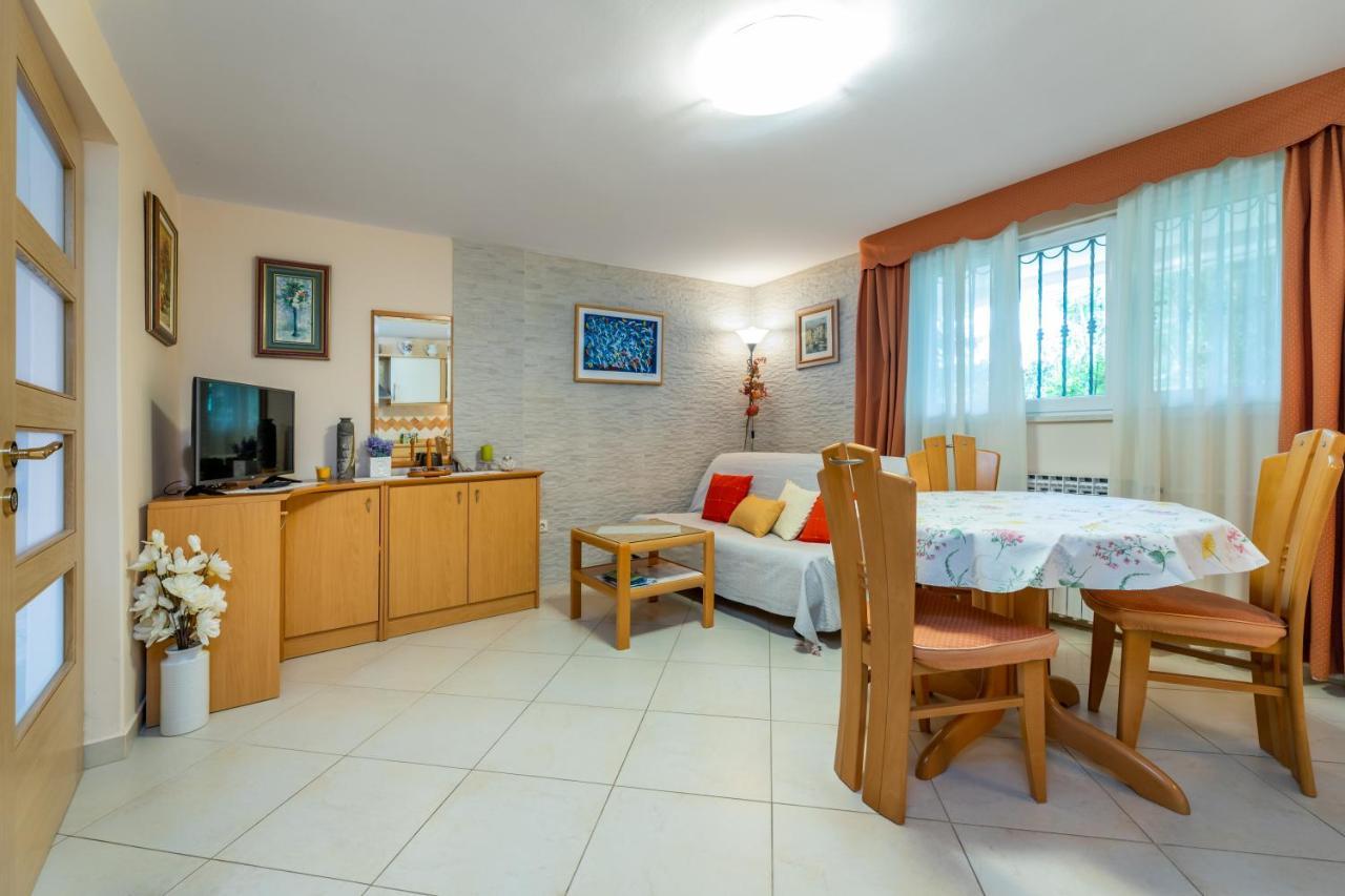 Apartments Nadica