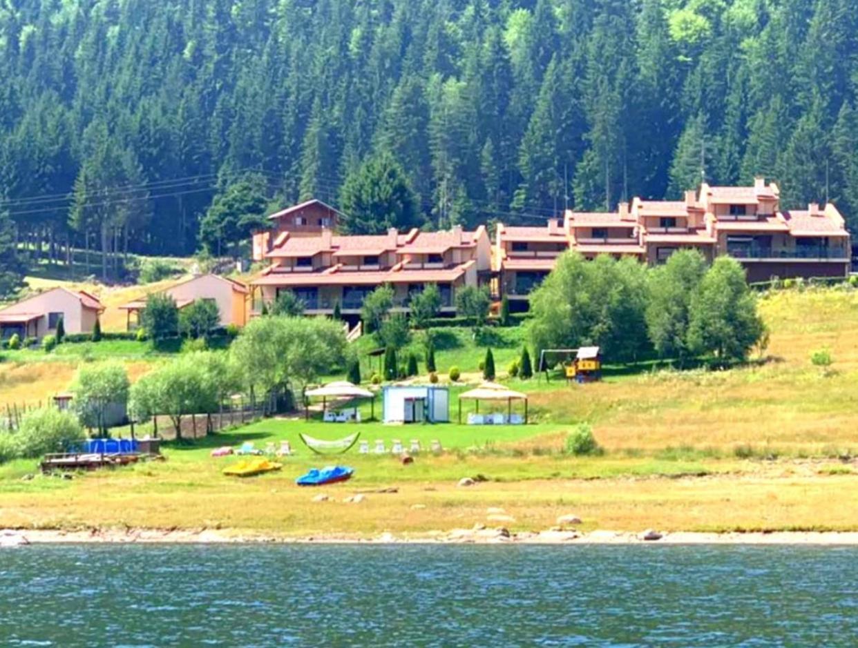 Vip Complex