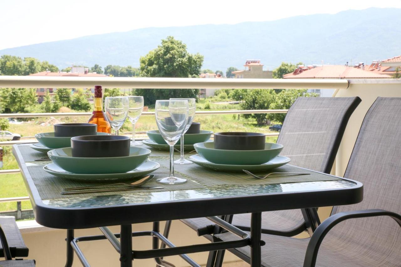 Green Apartment In Leptokaria