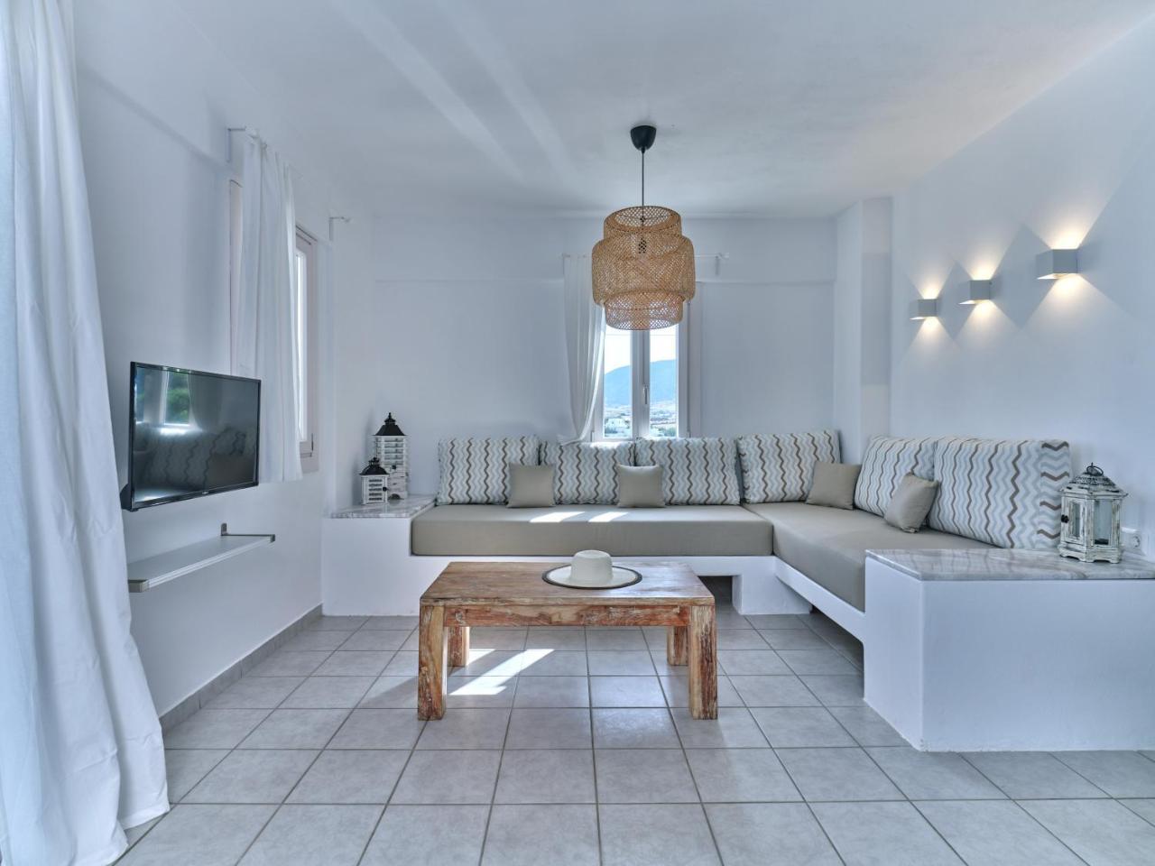 Ilios Home, Walking Distance From Logaras Sandy Beach, Paros
