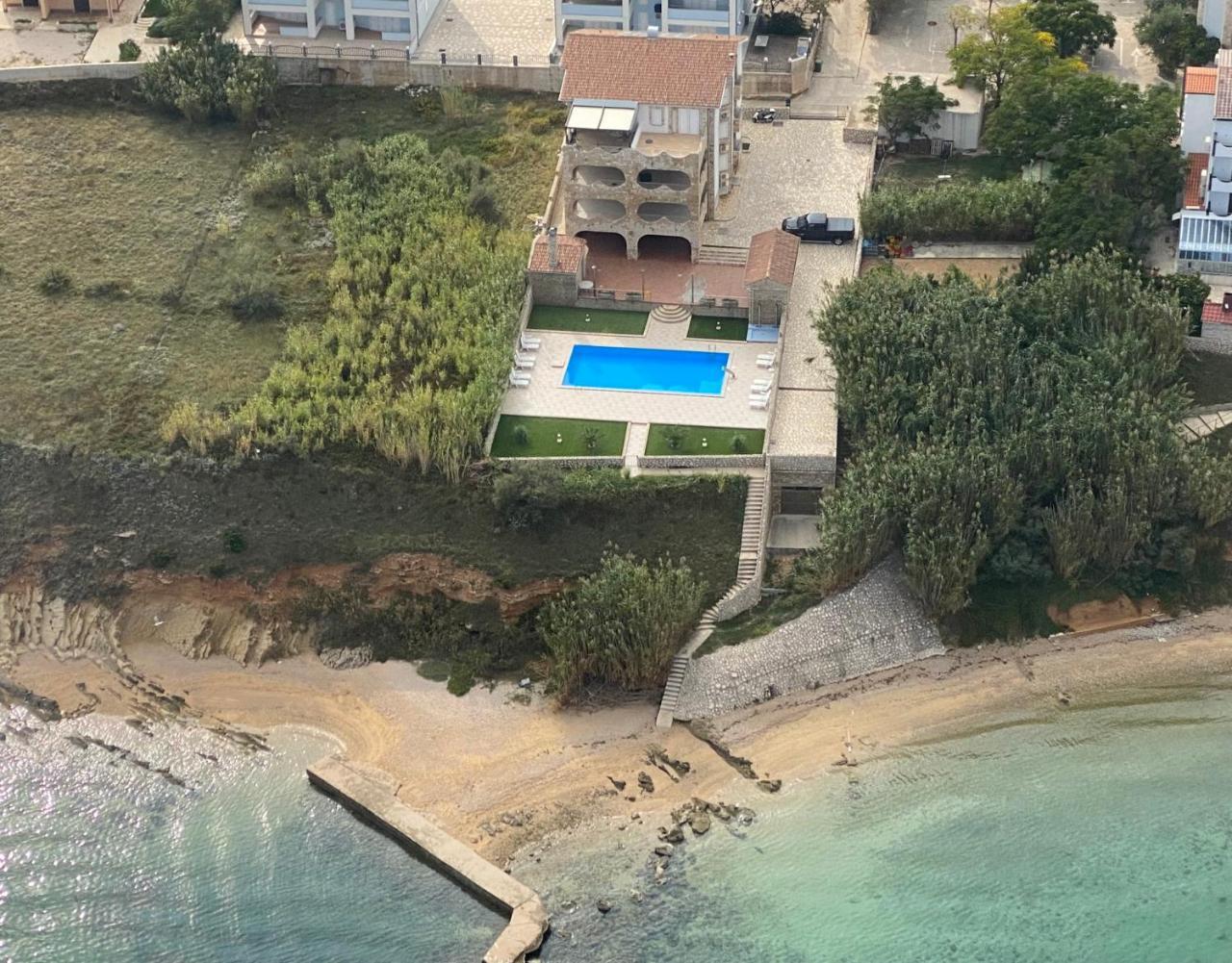 Pool Apartment Antonia