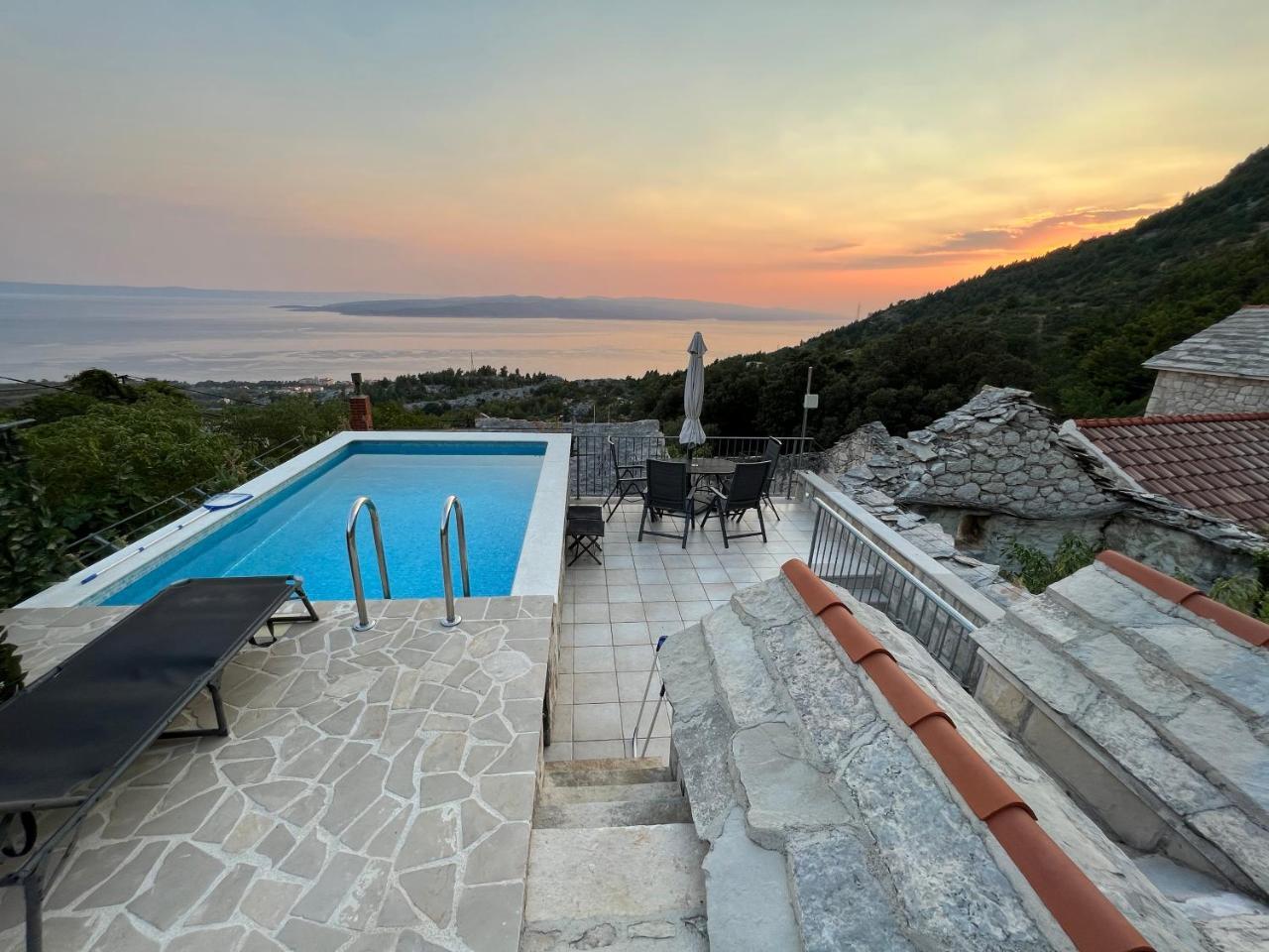 Villa Kristina Ferienhaus Baska Voda Topici, Private Outdoor Swimmingpool, Wifi