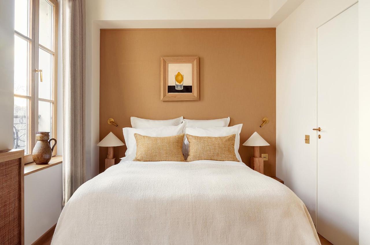 Elysee Montmartre Hotel