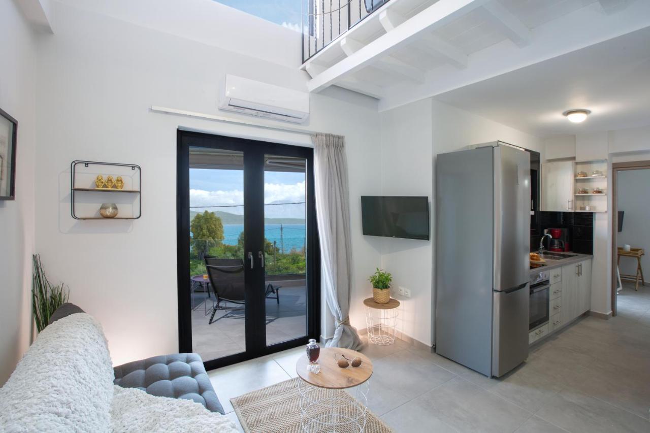 The Lefkadian Collection G & N