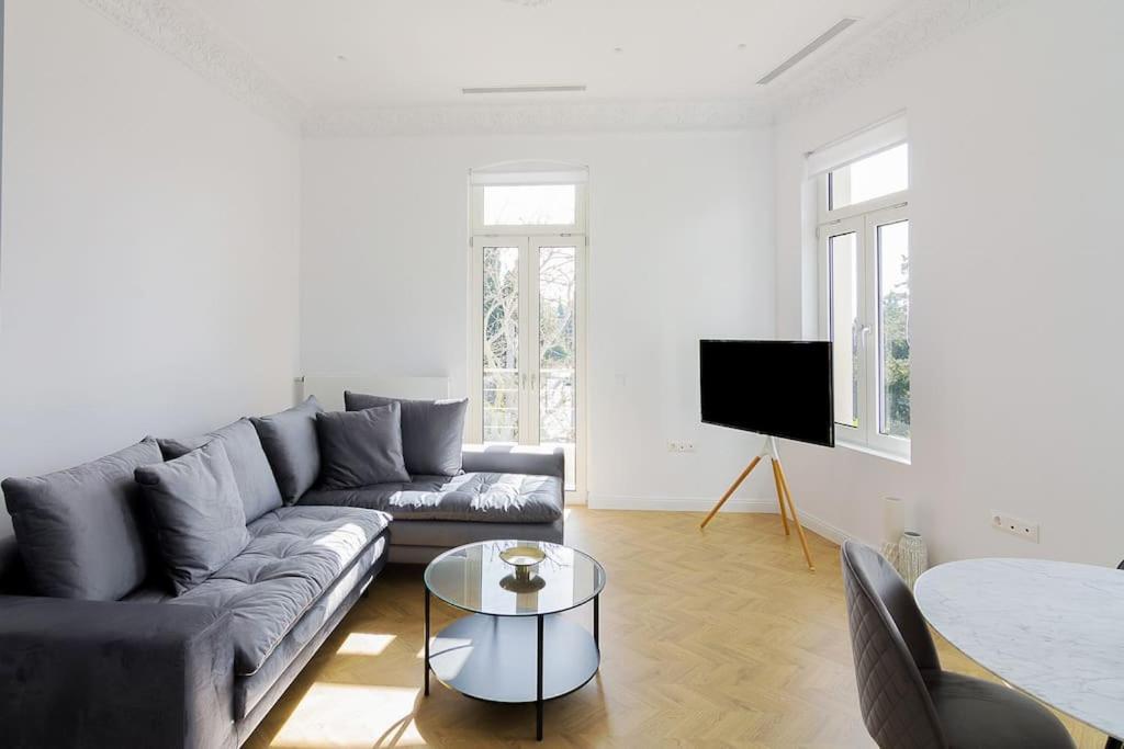 Lavish Mansion House 1928 In Kifisia by Upstreet
