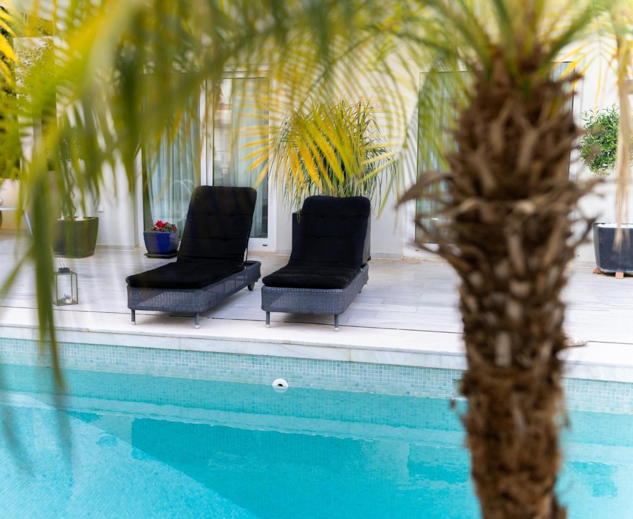 Serena Calm Pool House