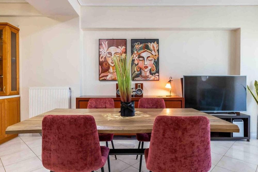 Petralona Amazing 2 Bd Flat