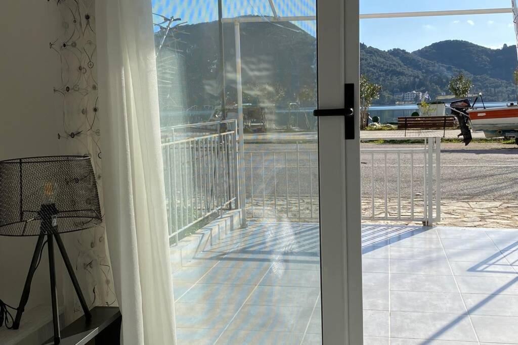 Karavias Cosy Vlicho House