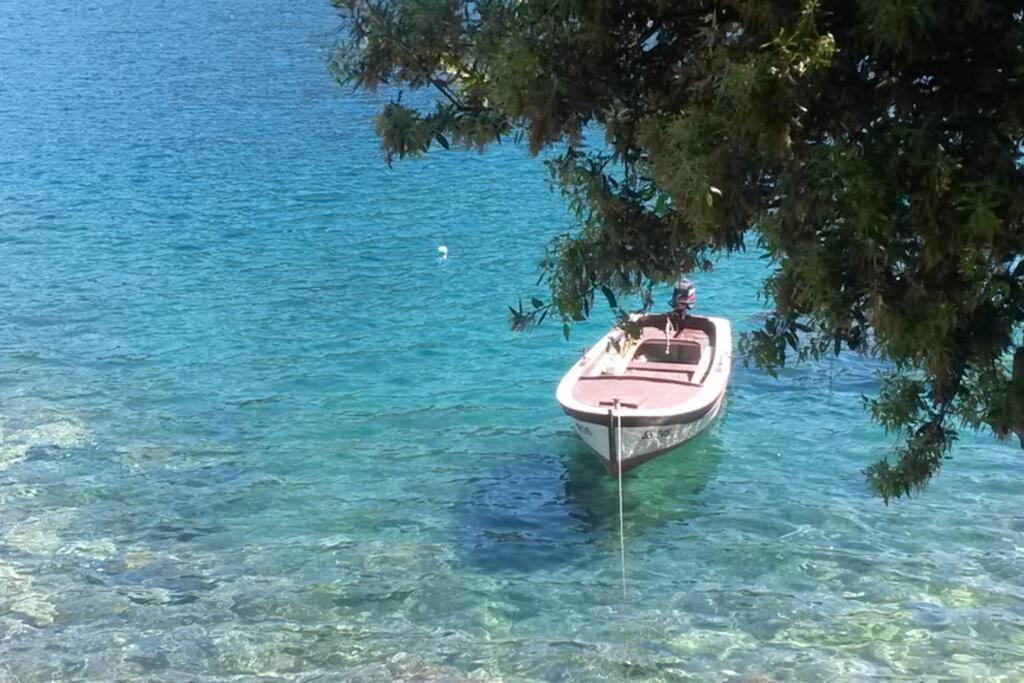 Mljet 4 You Seafront Apartment