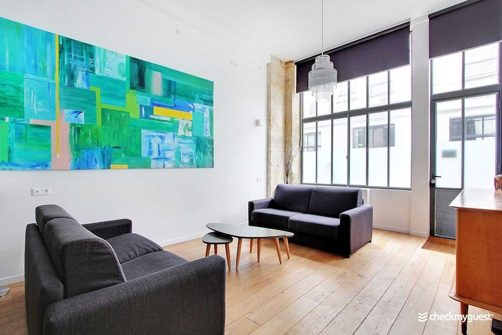 Elegant Apartment 1br/6p Porte Saint-martin