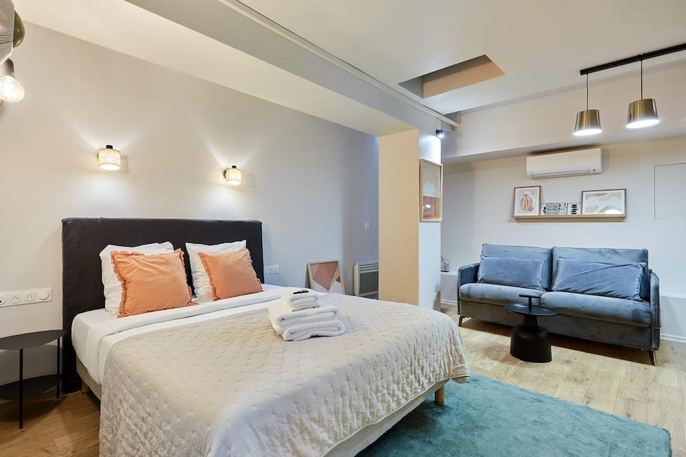 Charming Duplex 1 Bedroom Center Of Paris