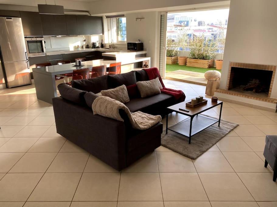 Spacious & Sunkissed 3br & 2 Bathrooms Apartment