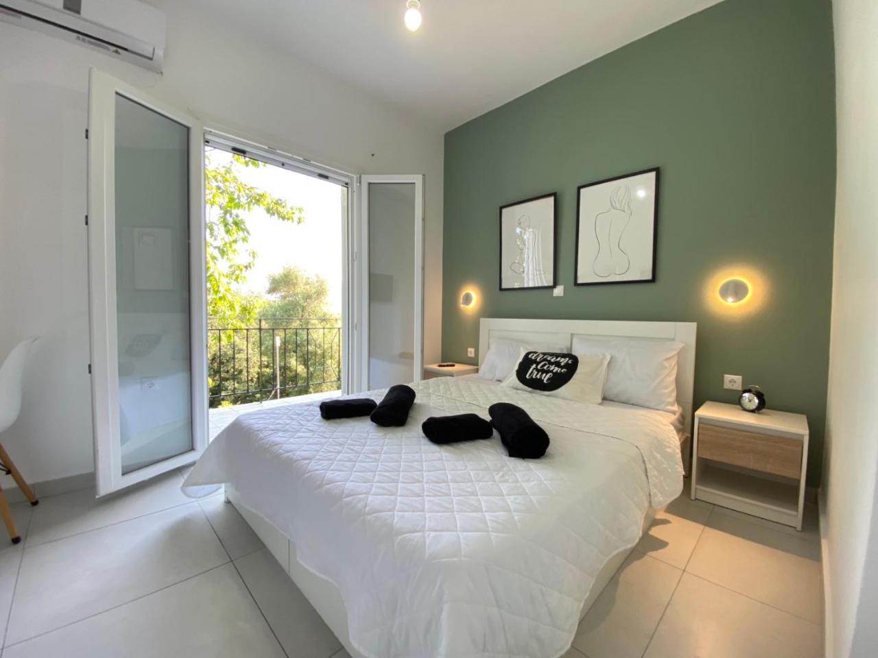 Alexander Apartment 2