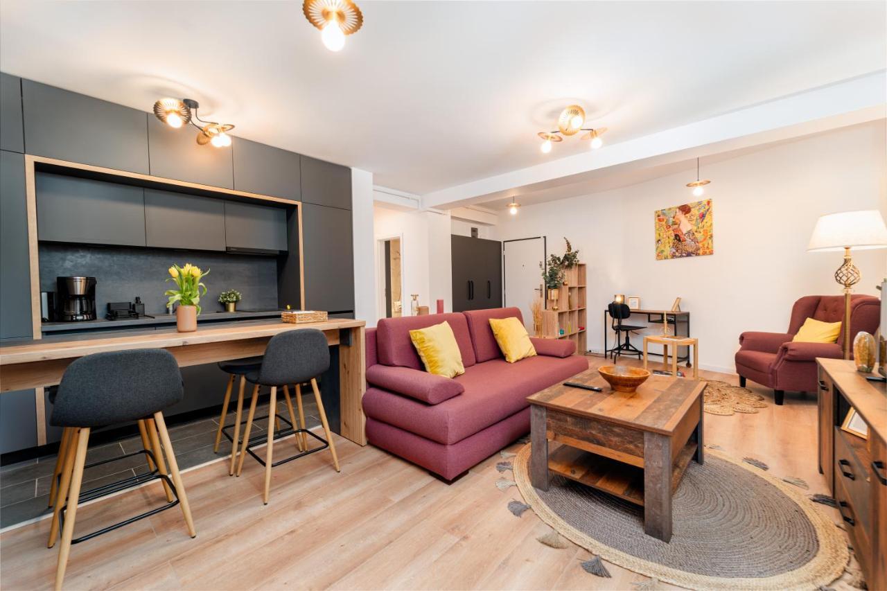 Central Stay Klimt's Art Apartment by Openhouse