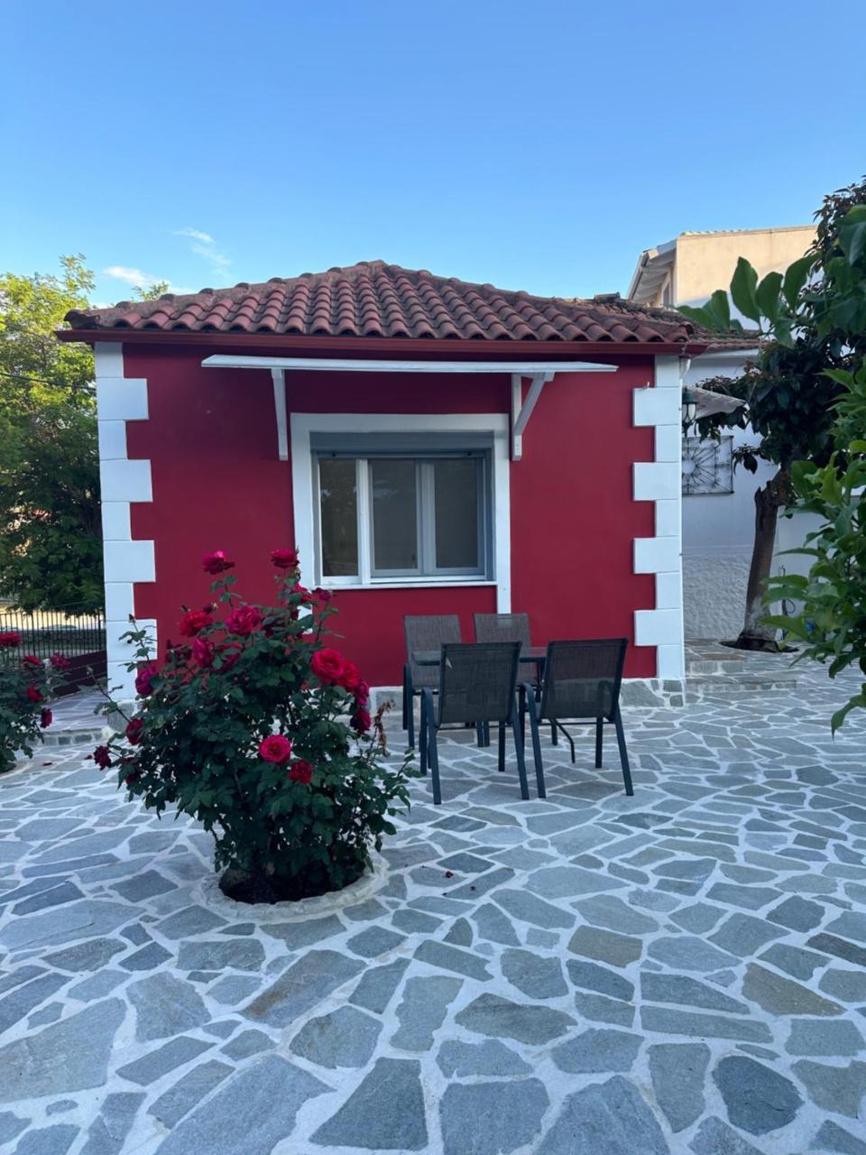 Lv Junior Apartment