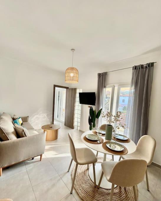 Blue Marine Luxury Apartment