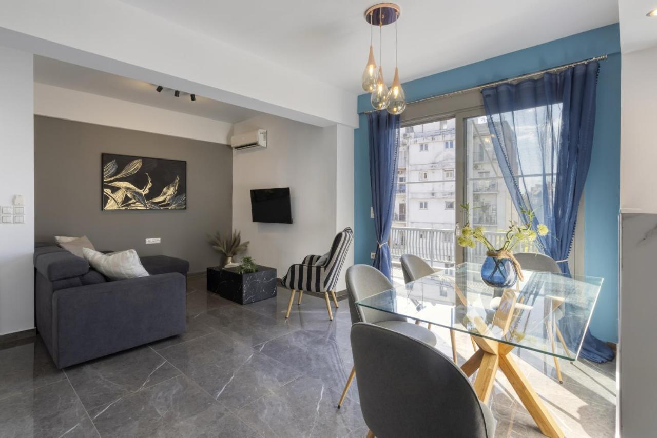 Modern Renovated Apartment In Metaksourgio
