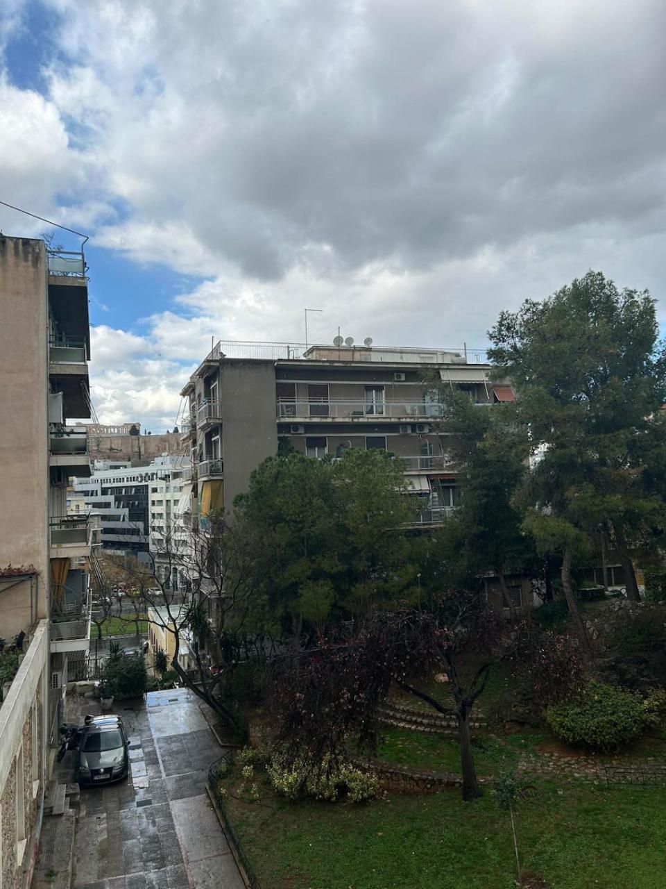 Piece Of Gold 7 Minutes From Acropolis