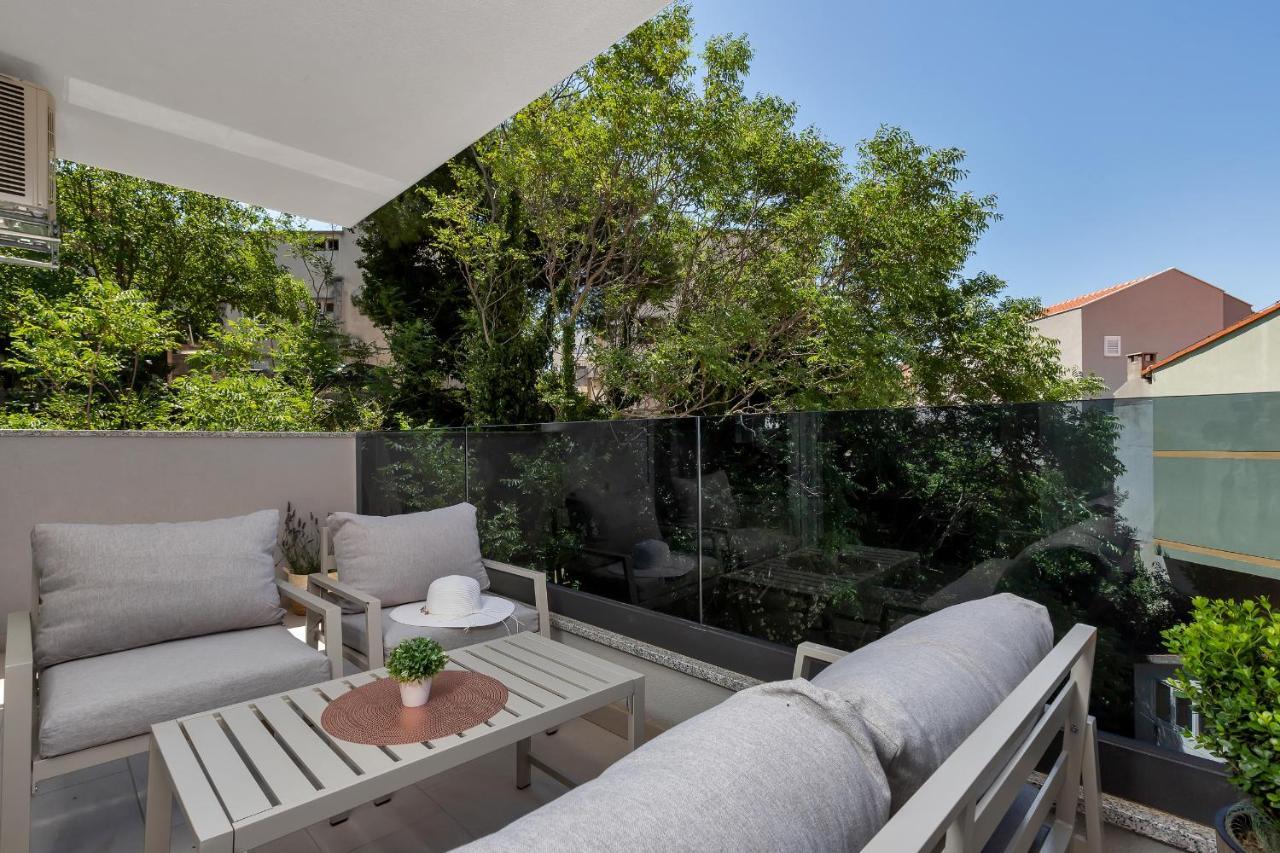 Central Makarska Apartments Santric