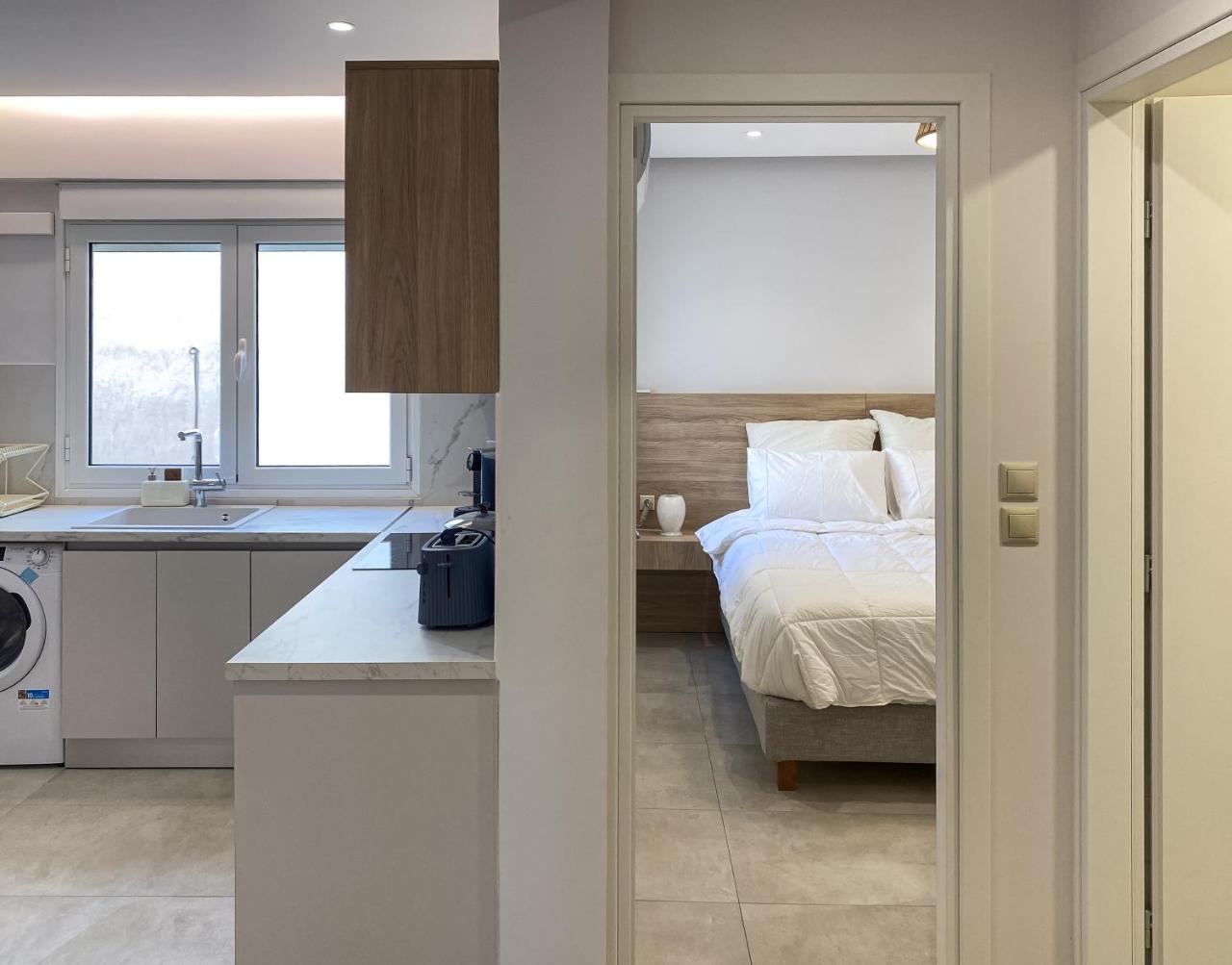 Stylish Apartment In The Heart Of Athens