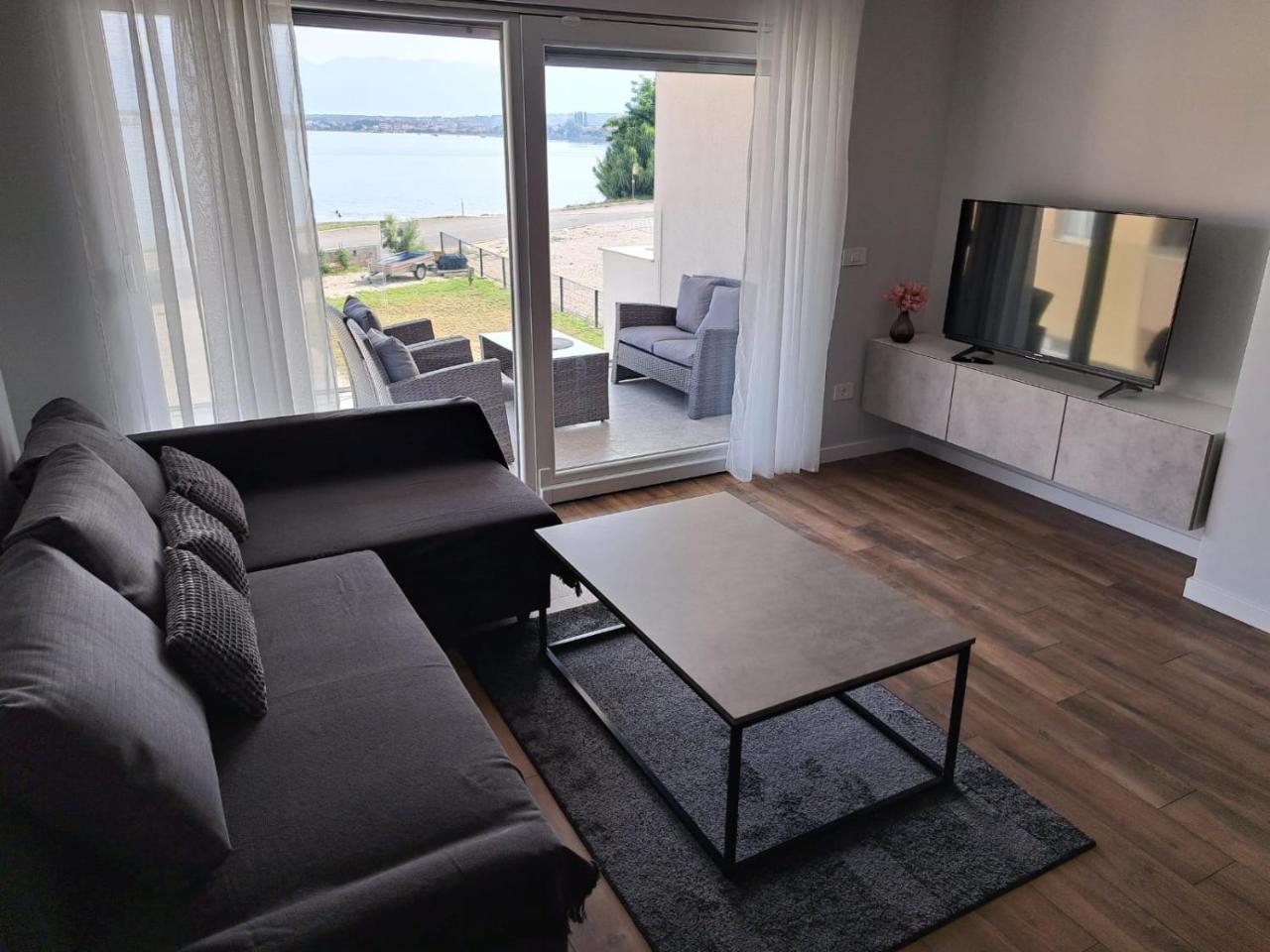 B & R Summer Breeze Apartments 2