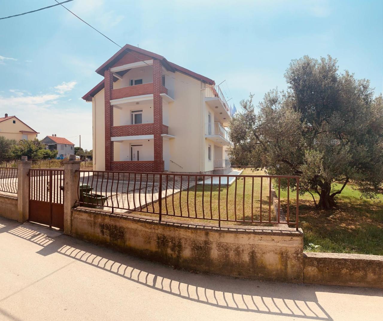 Bibinje Comfort & Style Apartment 1st Floor