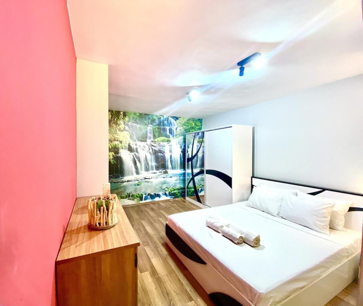 Chaika 29 3bd Apartment For 5 People, 10min From The Beach