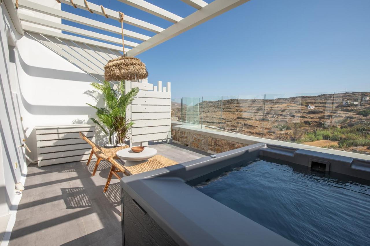 Silvair Iii by Silvernoses, Mykonos
