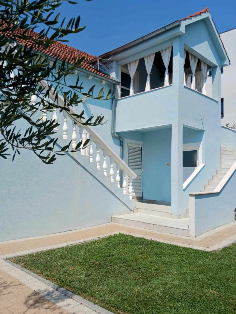 Villa Pera Apartment Klein