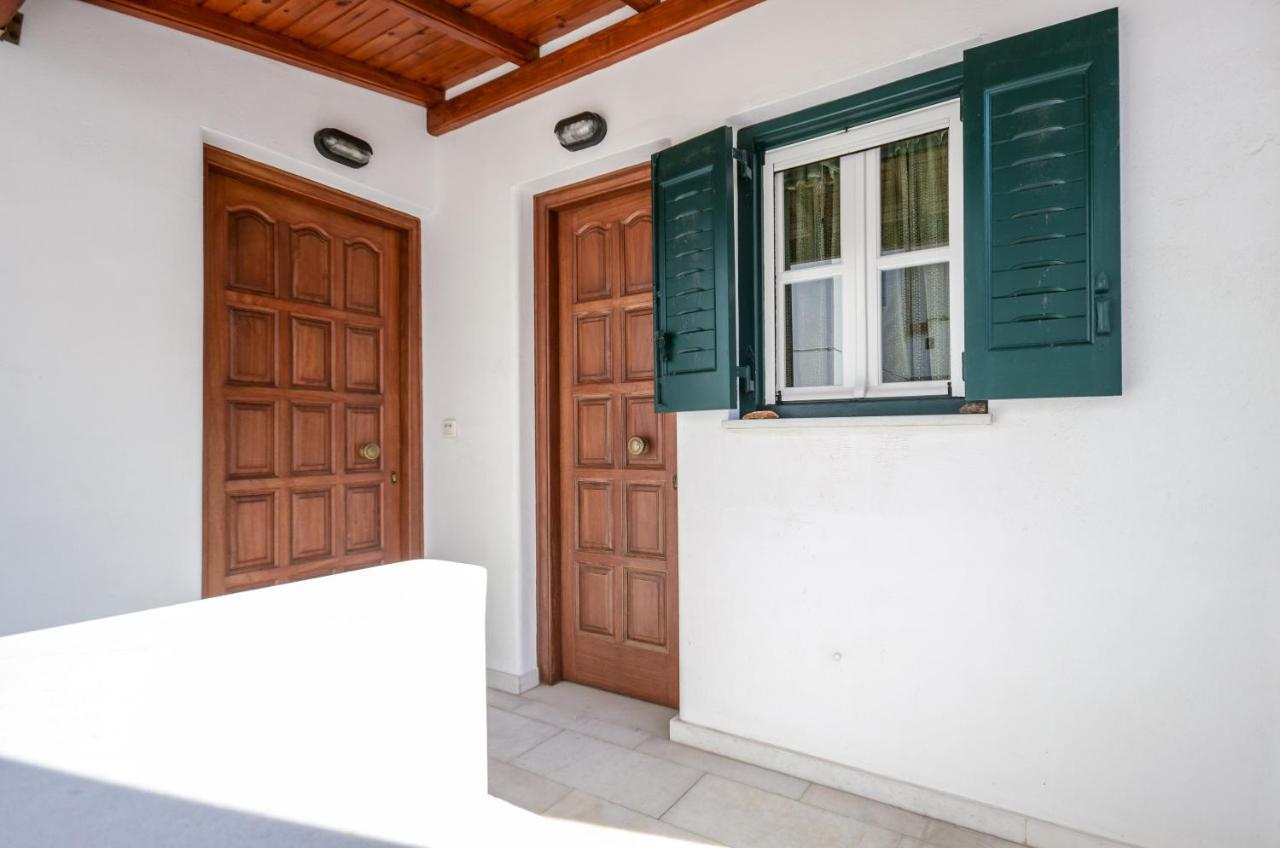 Naxos House