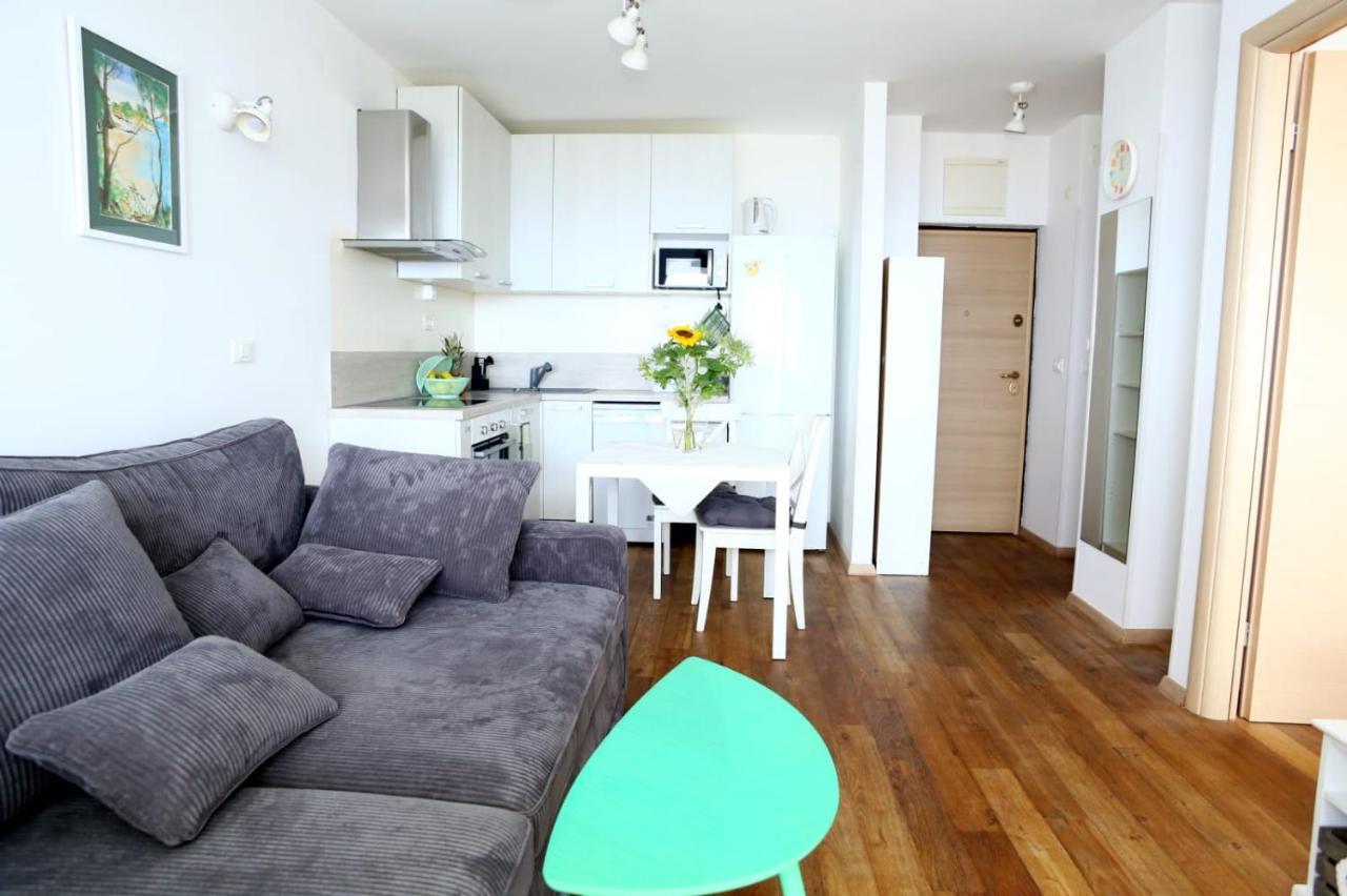 Apartment Renci With Sea View