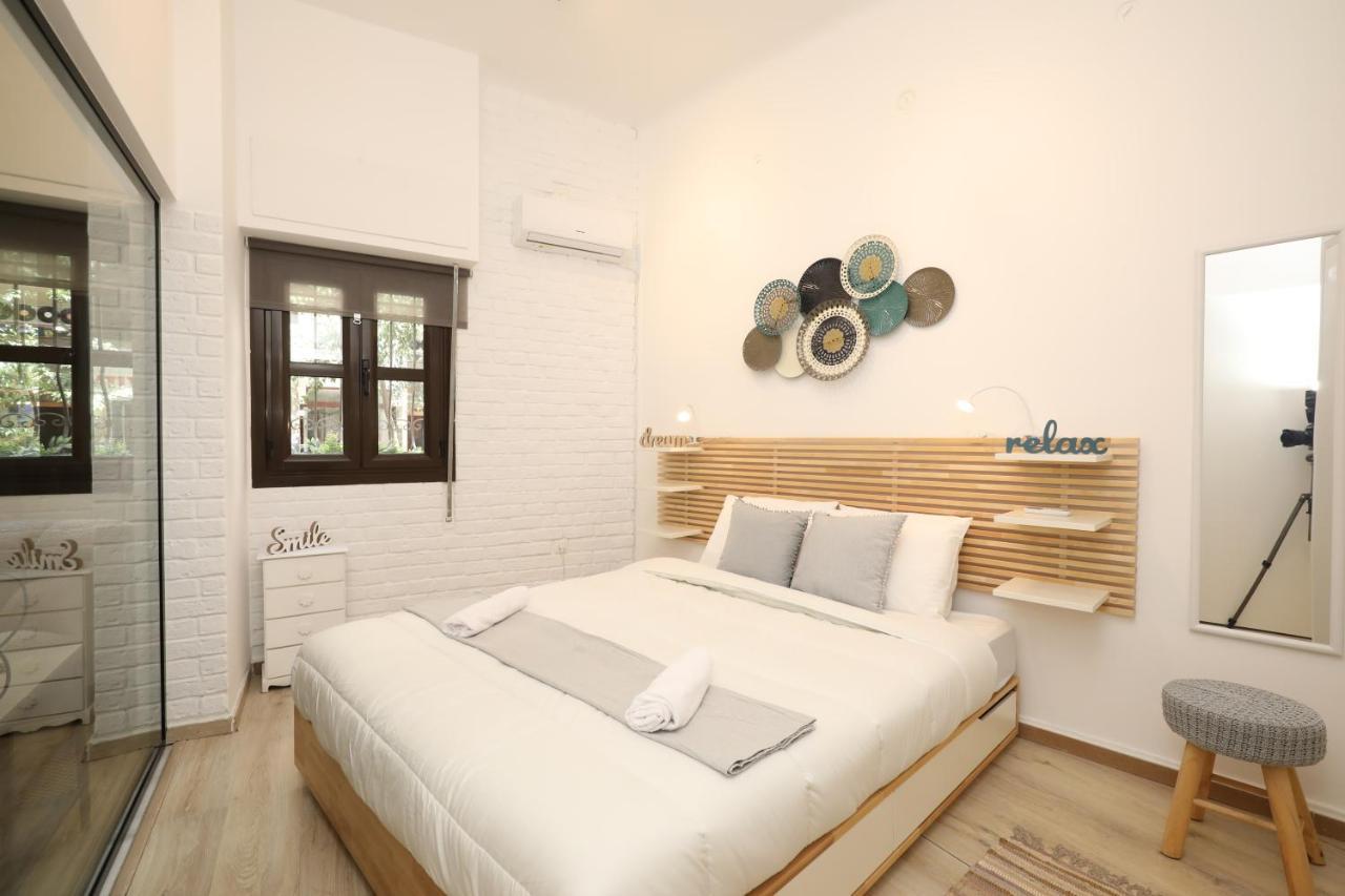 Athenian Studio Greecing
