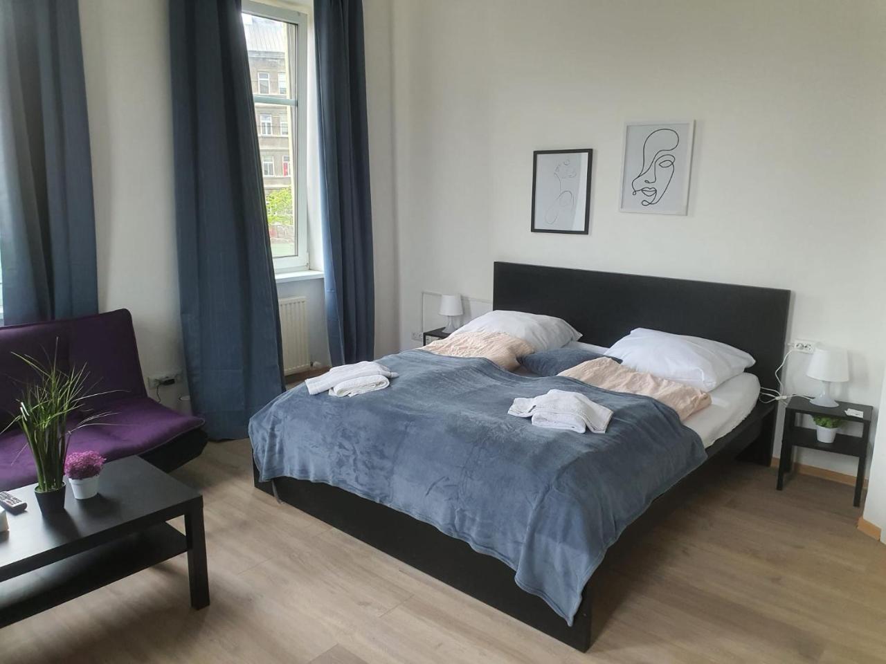 Massive 6br Apt. Near Millenium City For Big Groups