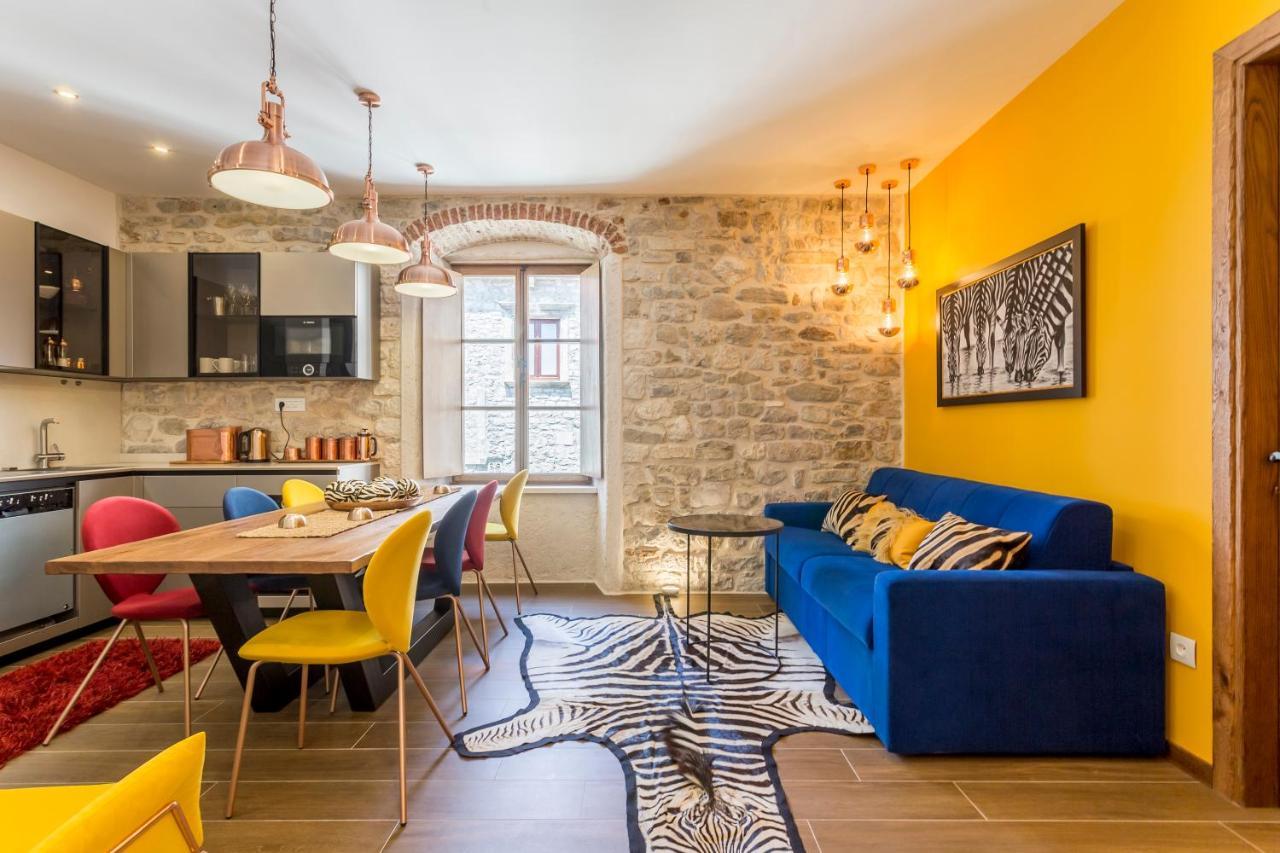 Bygrace Apartment