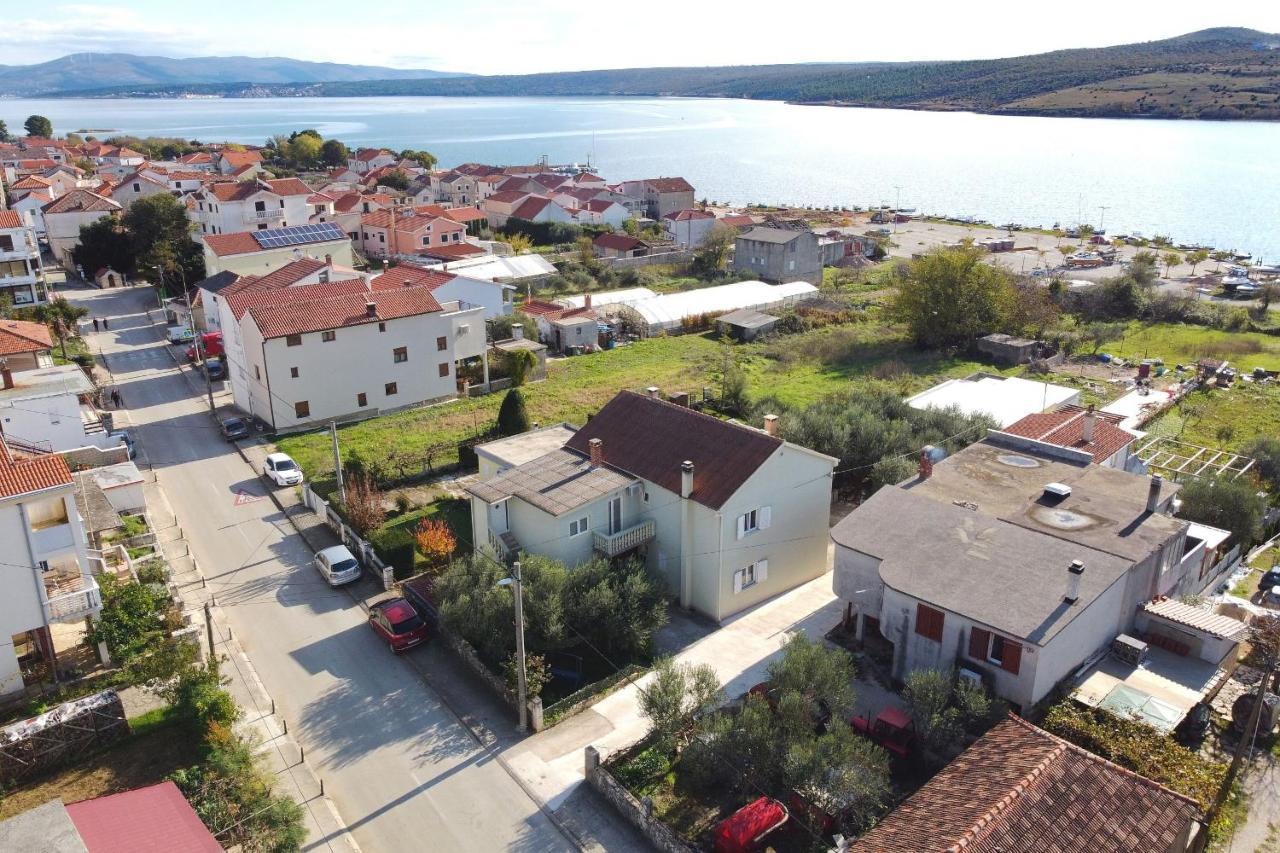 Seaview Apartment Aida