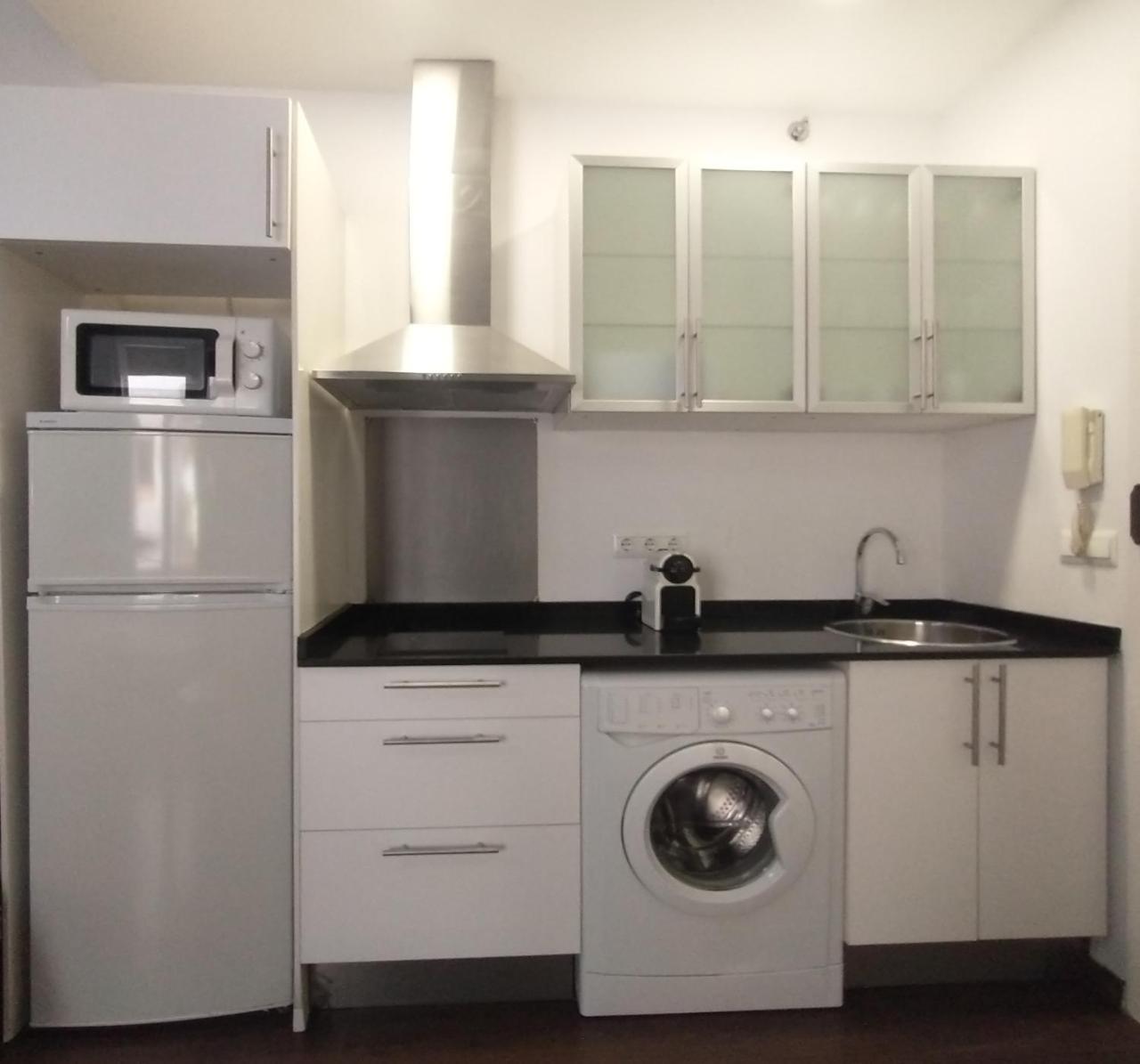 Barceloneta Apartments Beach