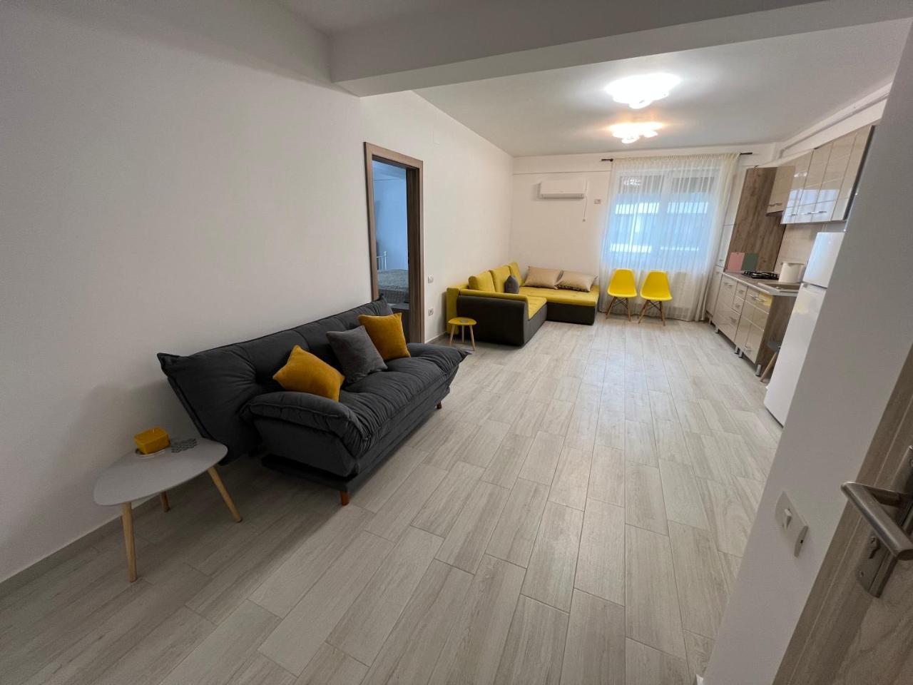 23 Valuri, 2 Camere, 2 Bai