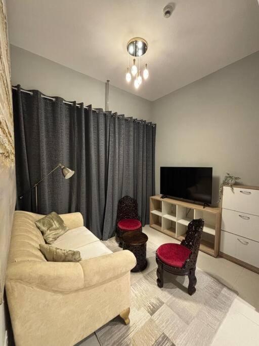 Layali - Chic 1br with Balcony in Business Bay
