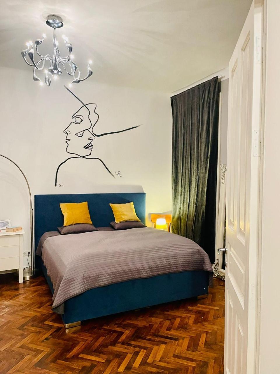 4 Seasons Apartment