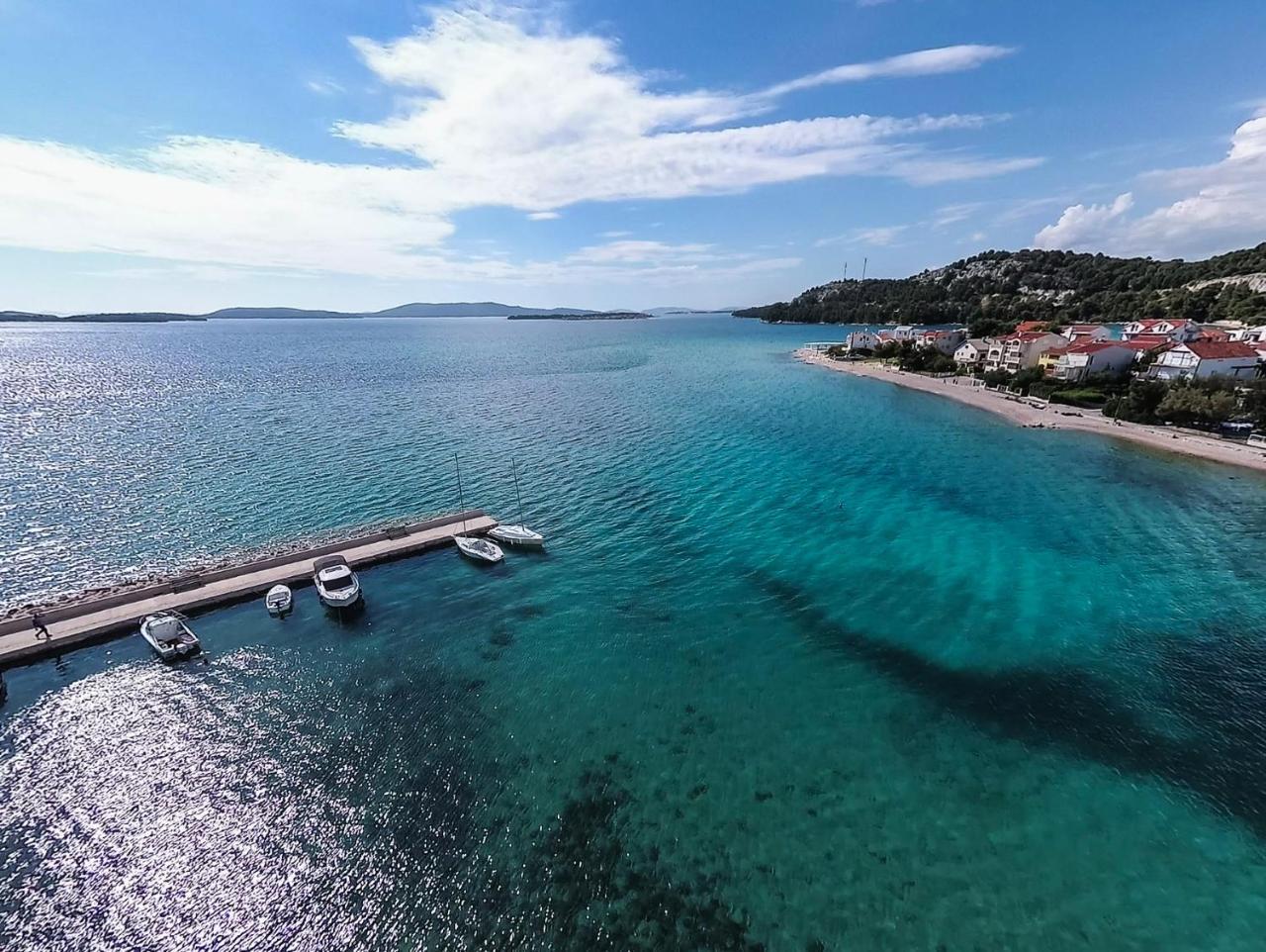 Relaxing Whole Top Floor Apartment by The Sea