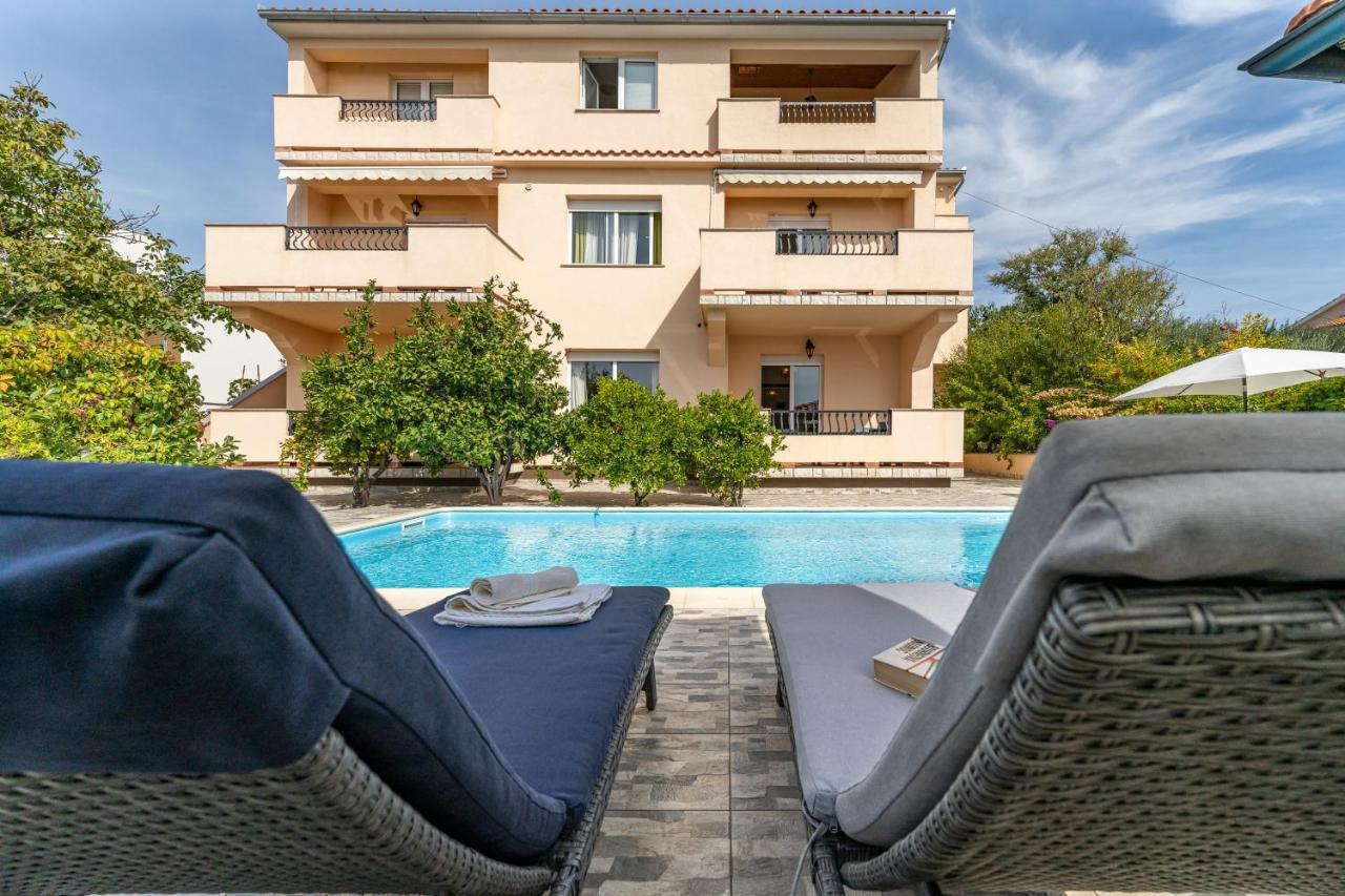 Juric Apartments-rab