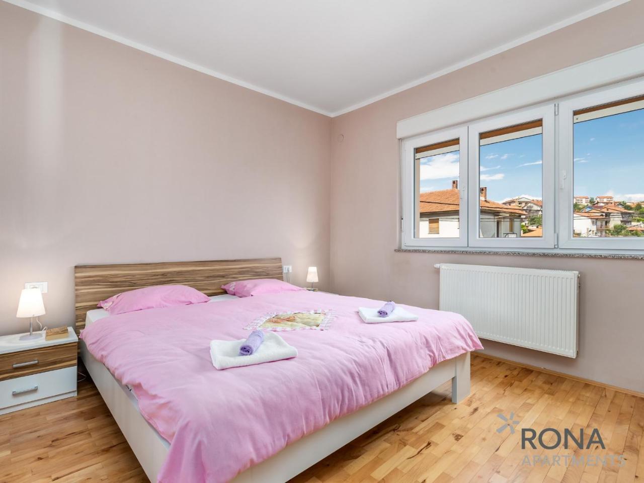 Rona Apartments Smokva