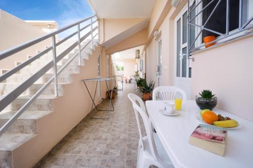 Skamagkas G. Apartments