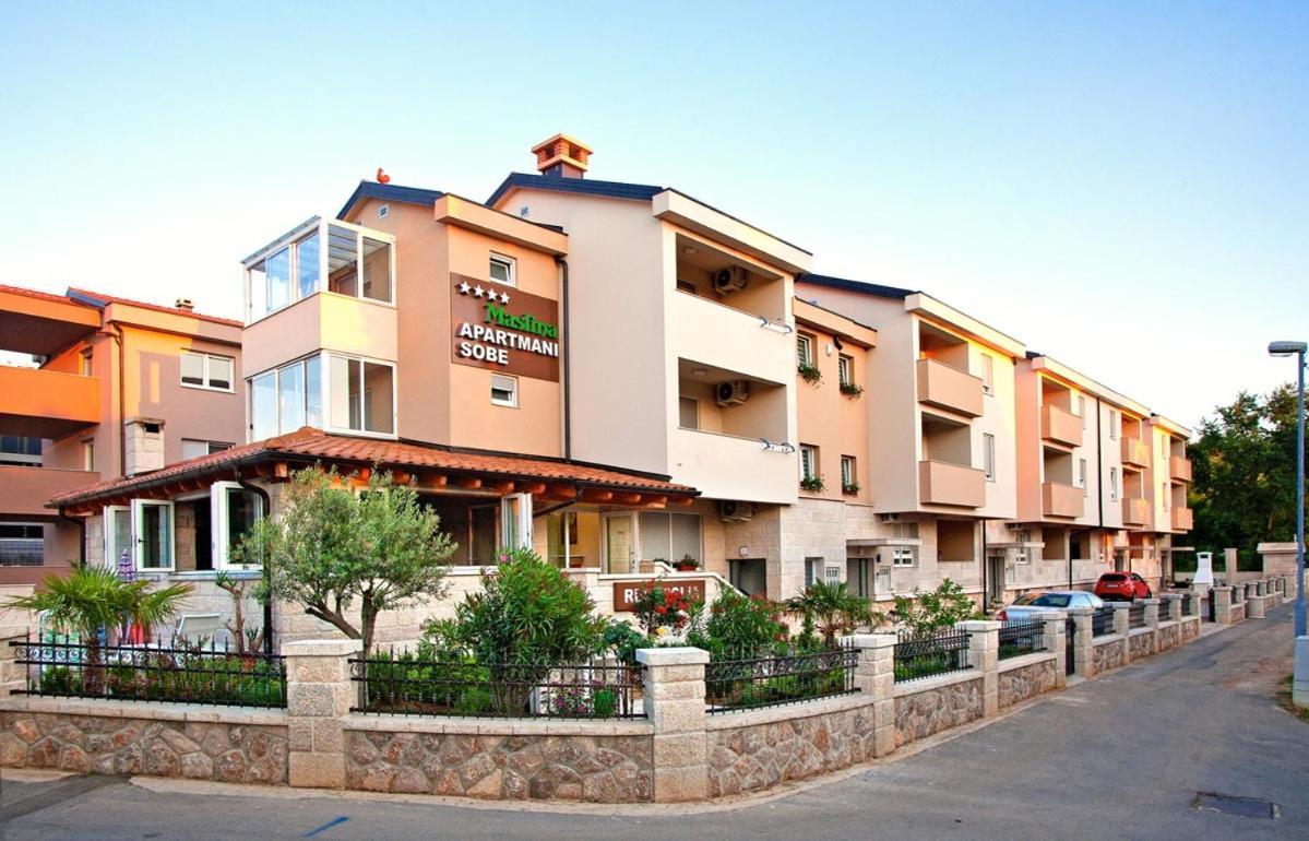 Apartments Maslina Iii