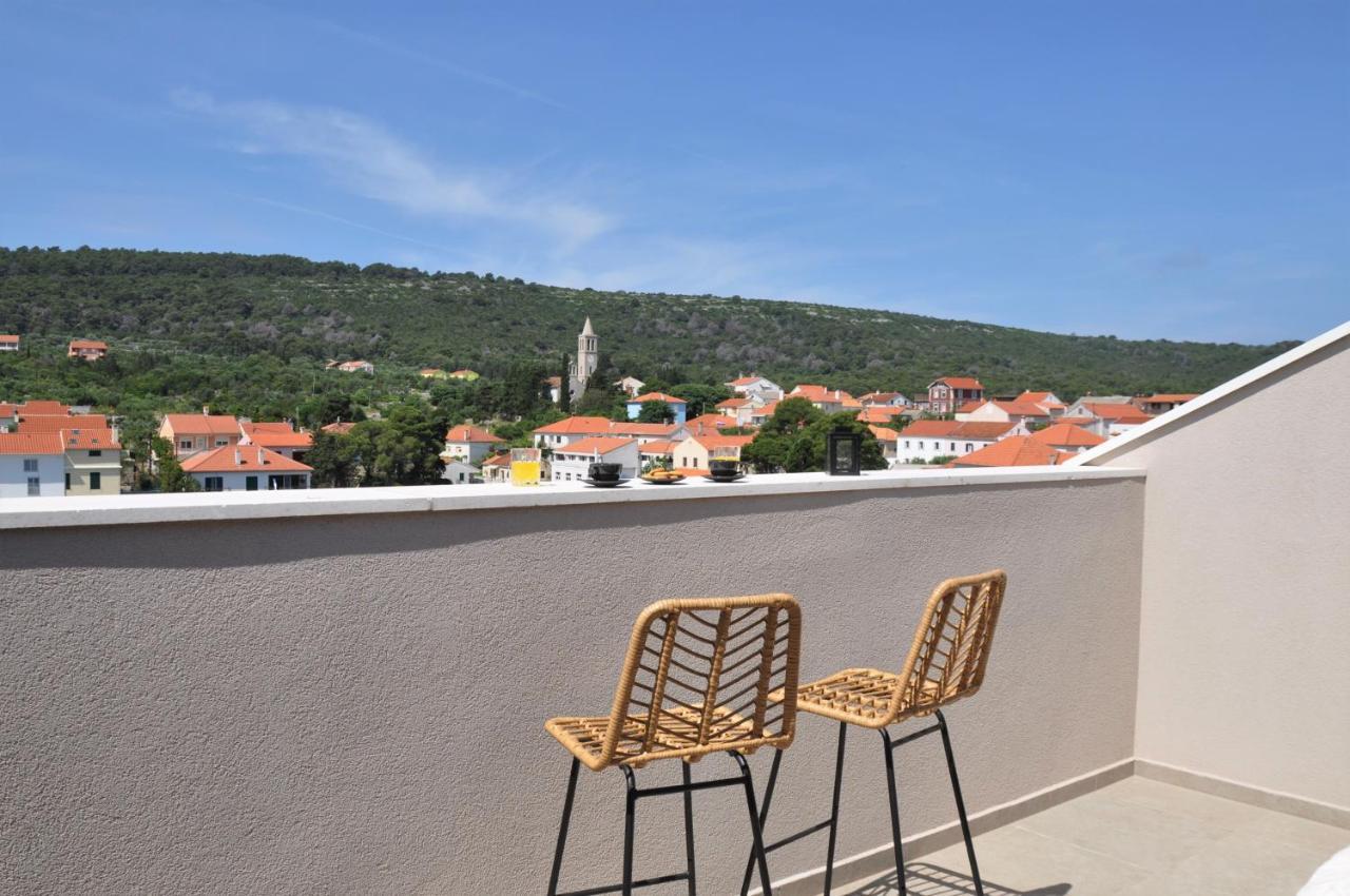 Sol Luxury Residence Near The Beach With Shared Heated Pool