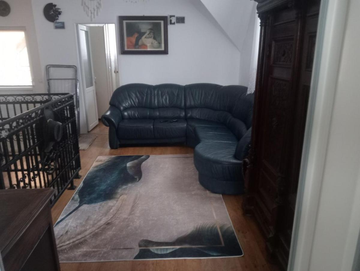 Guesthouse Available